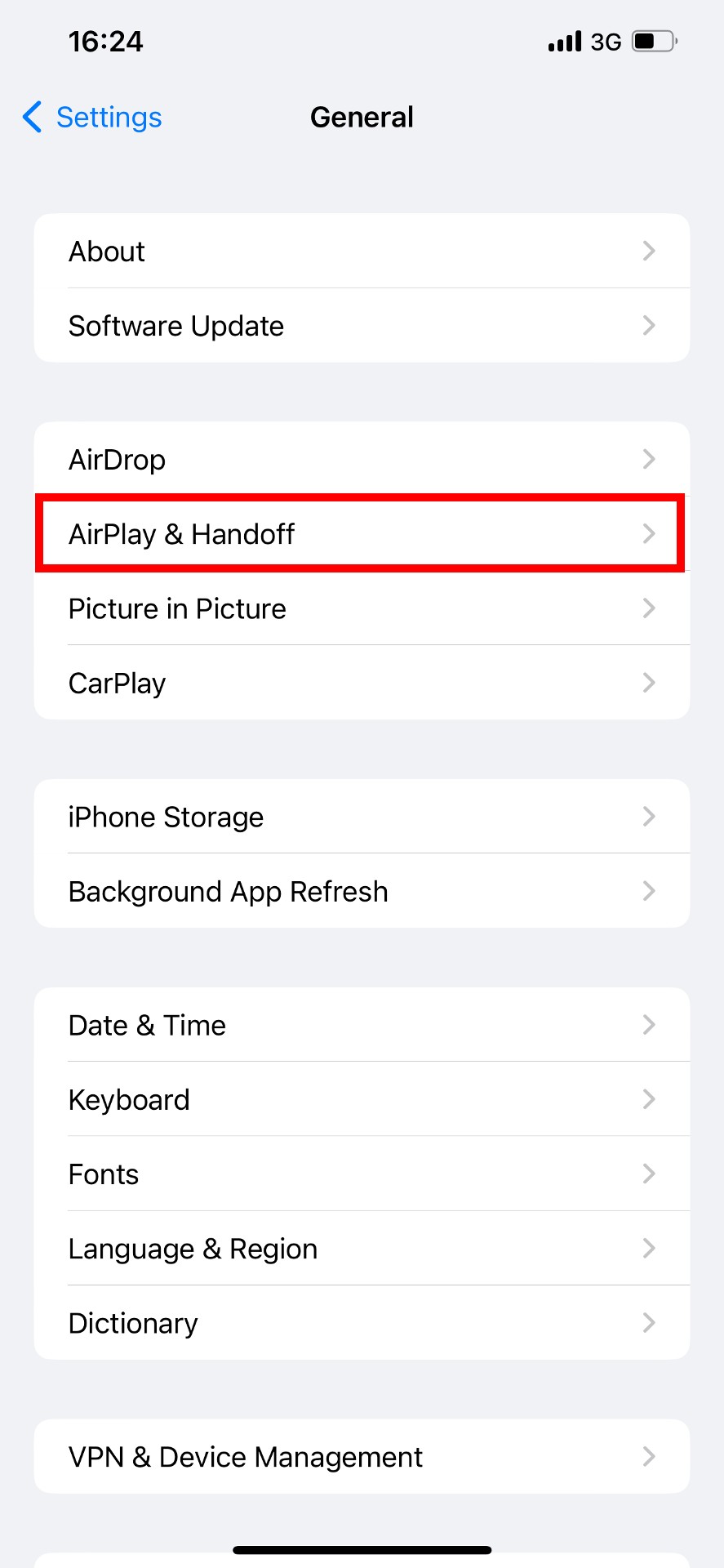 Configurações gerais do iOS com "AirPlay e Handoff" destacado